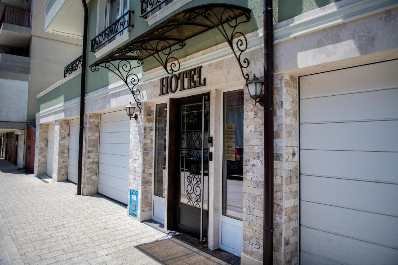 Arletti Hotel 3*